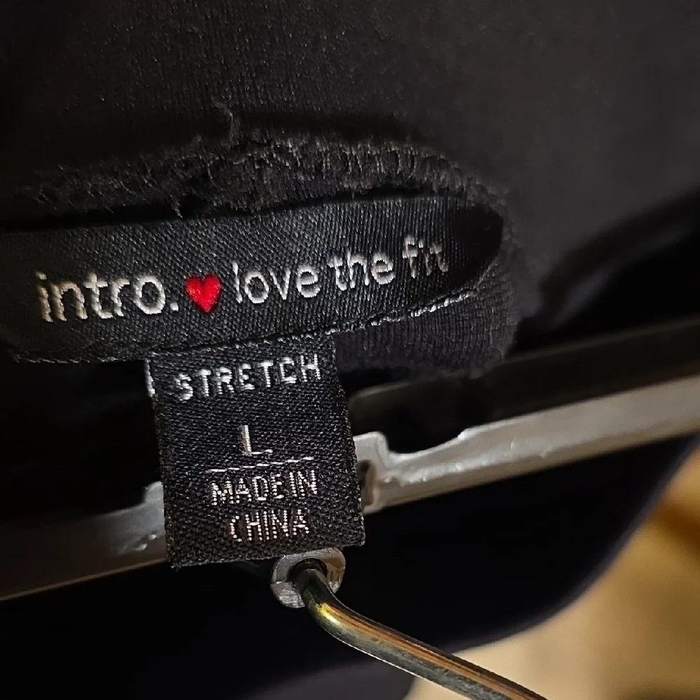 Intro. Black Ankle Pants - Picture 2 of 6